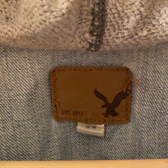 American Eagle denim jacket with hood - Picture 3 of 4